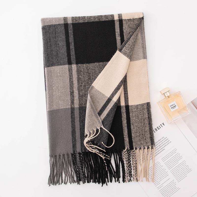 

Atmospheric scarf Grid scarf Winter advanced sense of gradual change Grid fashion versatile thickened couple 65*200cm