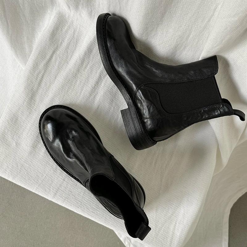 

[Shei Su Yinyin] Wang fried grade~ washed shrinkage horse skin pleated cigarette tube elastic Chelsea boots women s short boots 40