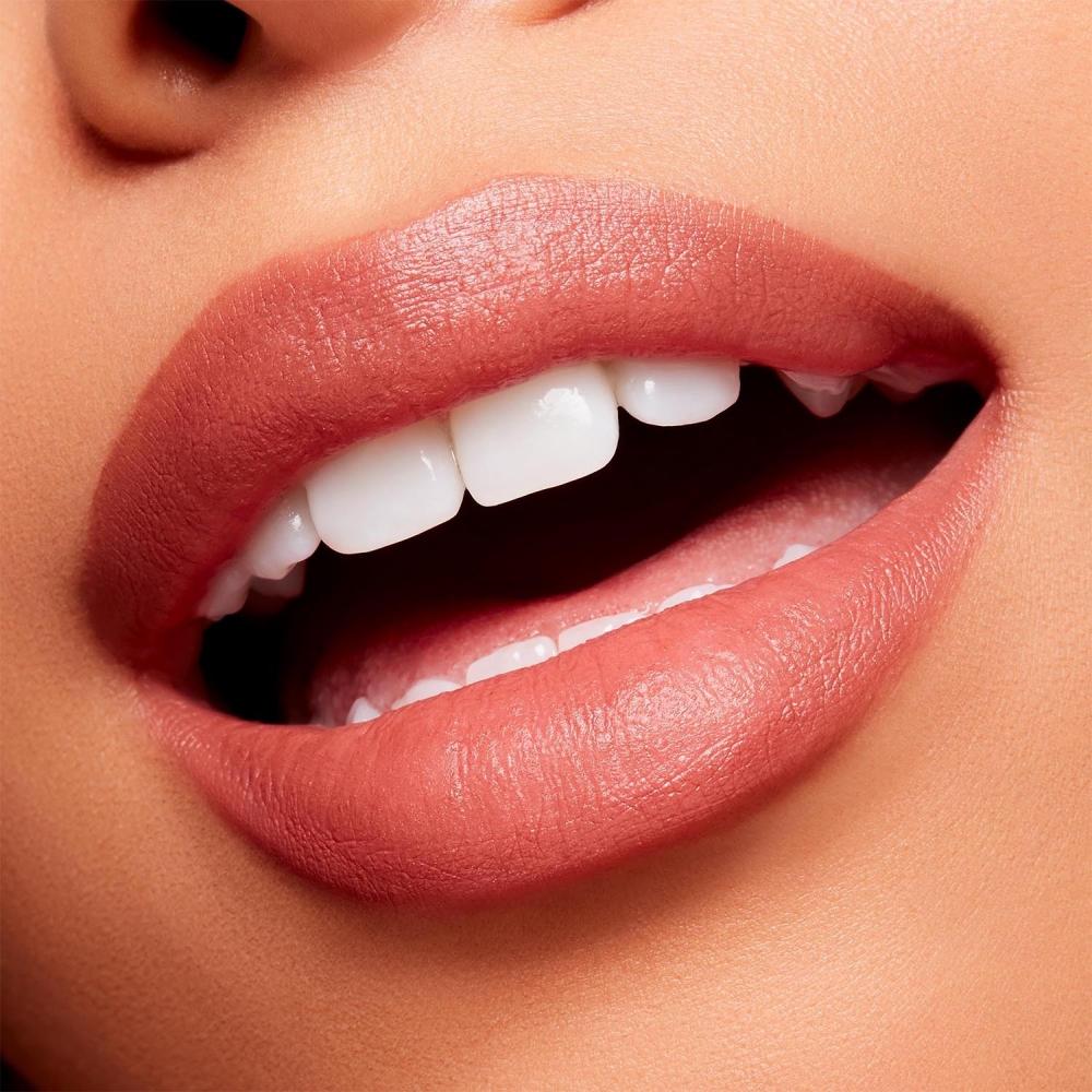 Mac Over The Taupe   Powder Kiss Velvet Blur Slim Stick 