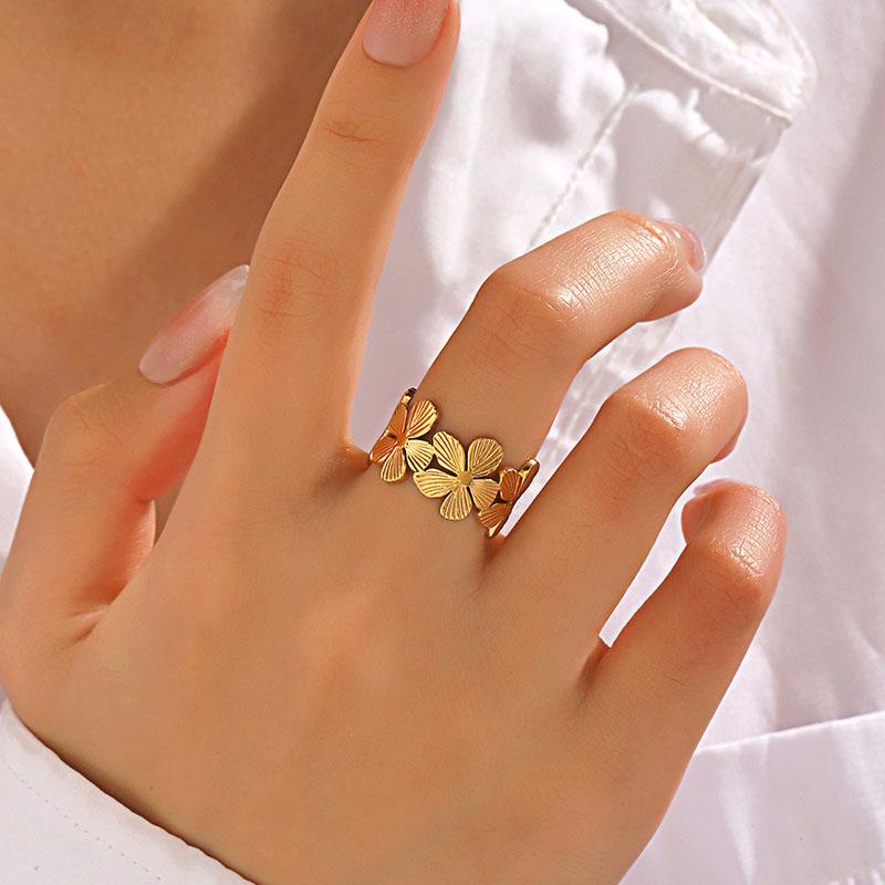 Stainless Steel Flower Adjustable Opening Rings Golden Plated Waterproof Finger Jewelry For Women Wedding Exquisite Gifts