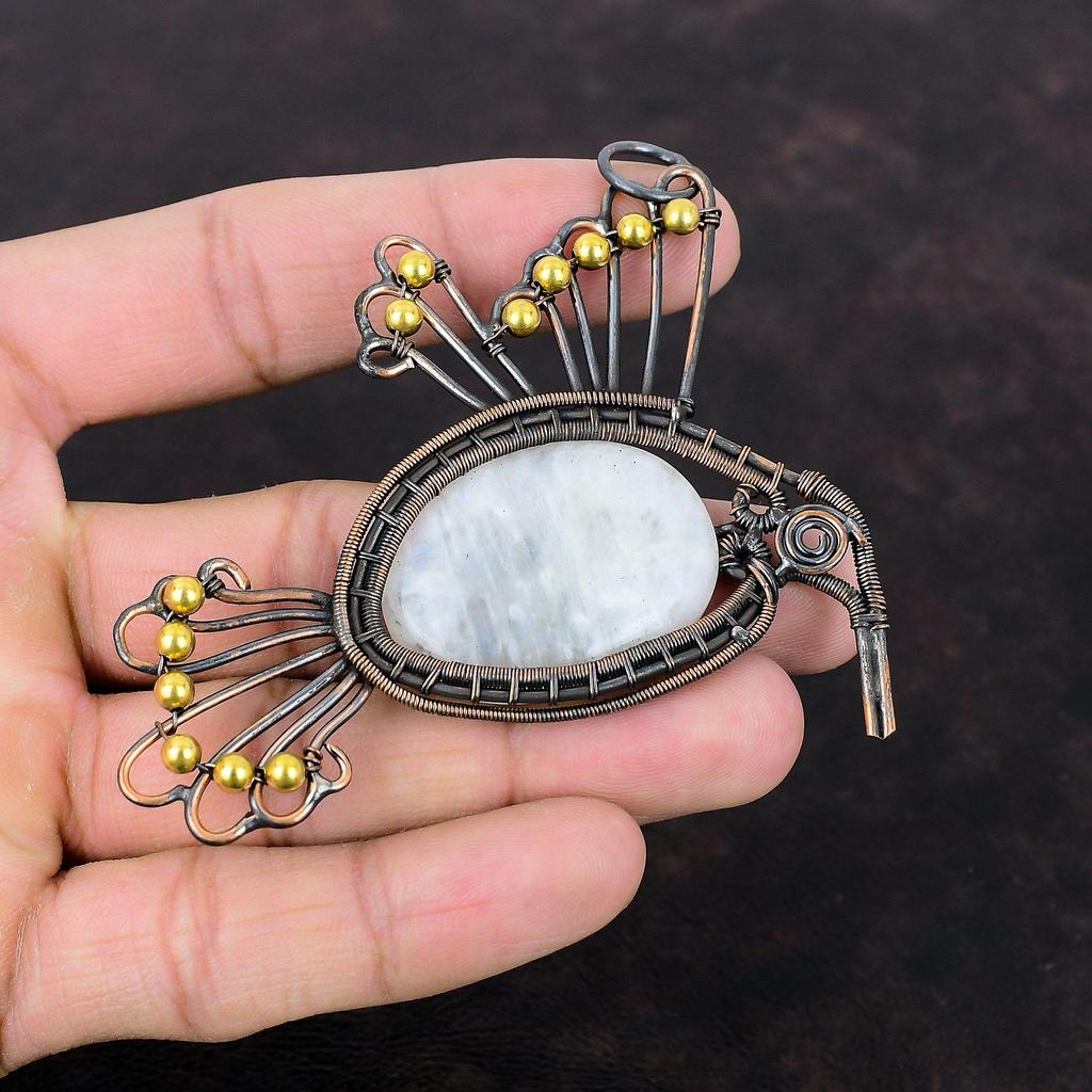 Regenbogen-Mondstein Anhänger Kupferdraht umwickelter Edelsteinanhänger Kupferschmuck Handgefertigter Boho-Anhänger Vogelschmuck Zum Geschenk Geburtssteinanhänger