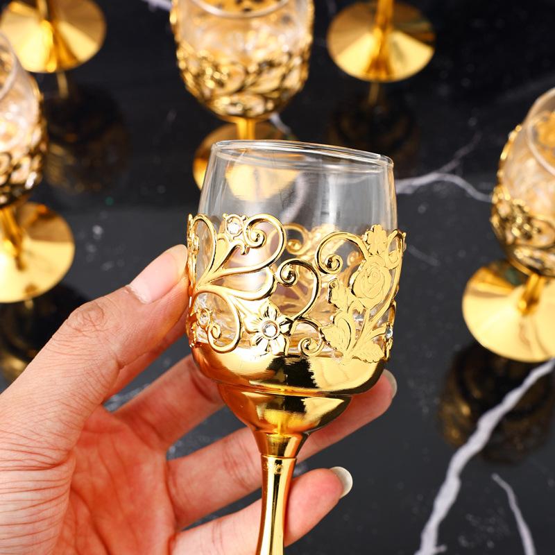 Golden Goblet Wine Glass Elegant Vintage Wine Cup Hollow Golden Wine Drinking Goblets for Housewarming Festive Gift