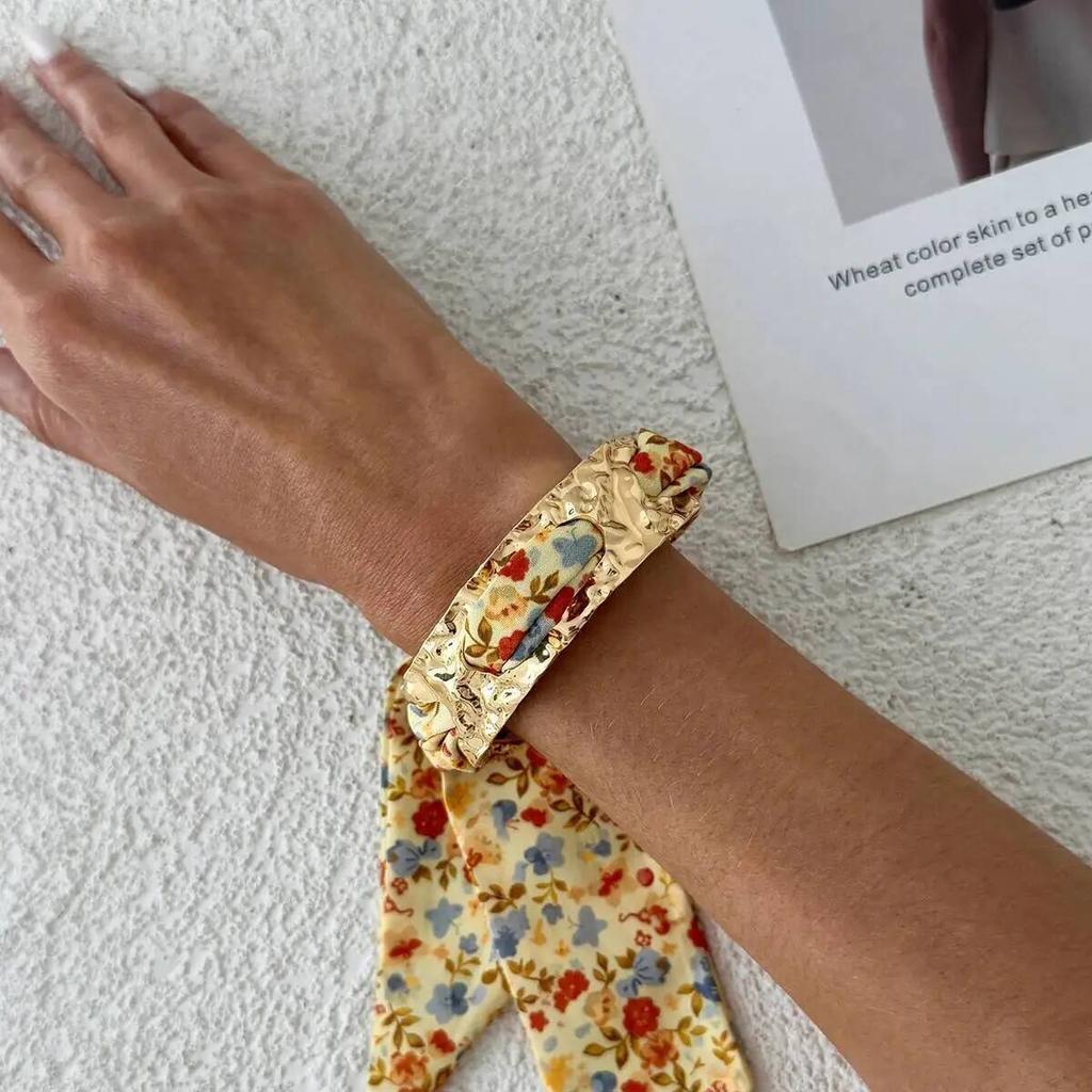 Ingemark Punk Elegant Leopard Print Floral Pattern Ribbon Bracelets Women Trendy Texture Gold Color Metal Wide Bangles Jewelry