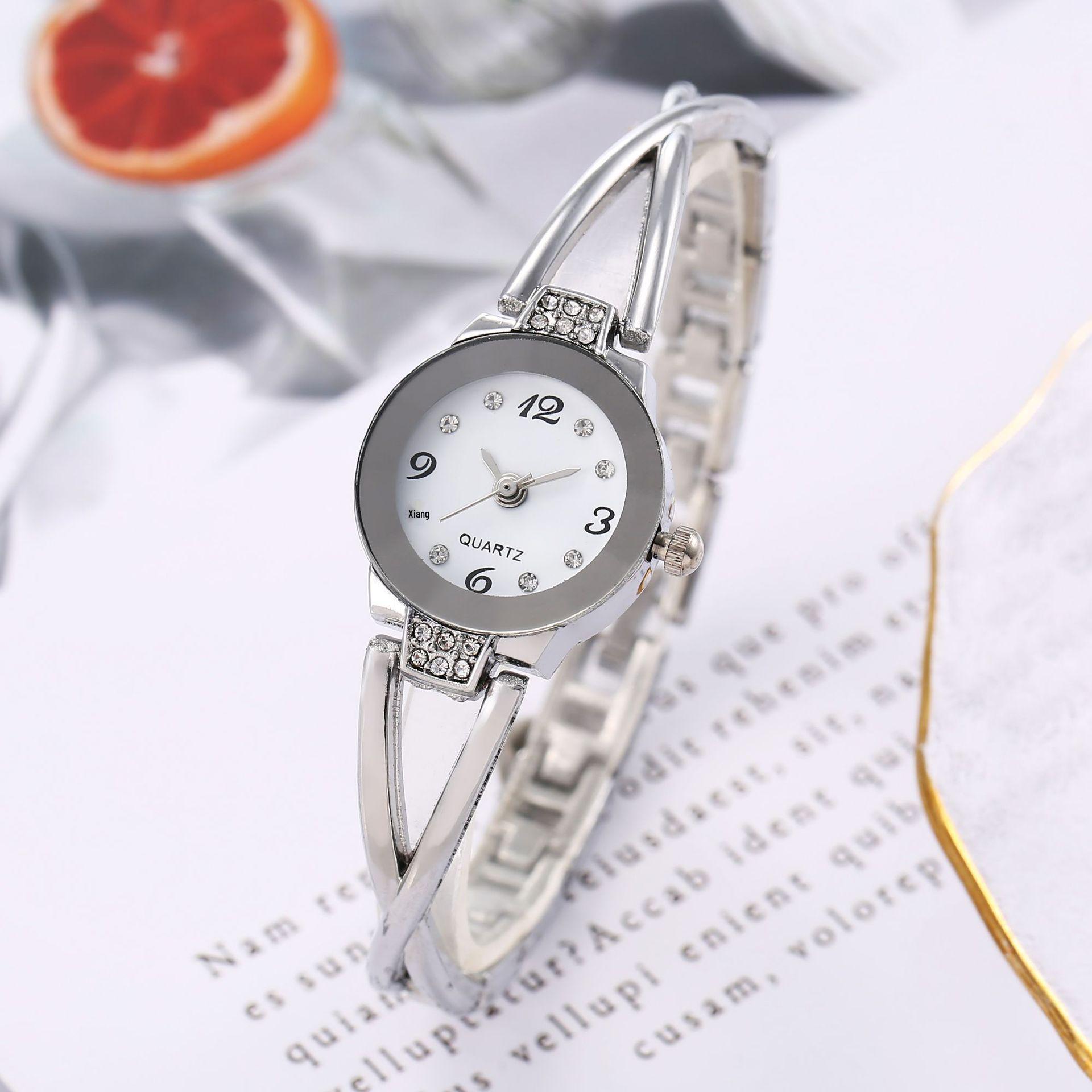 

Женские часы-браслет со стразами в корейском стиле с кварцевым маленьким циферблатом