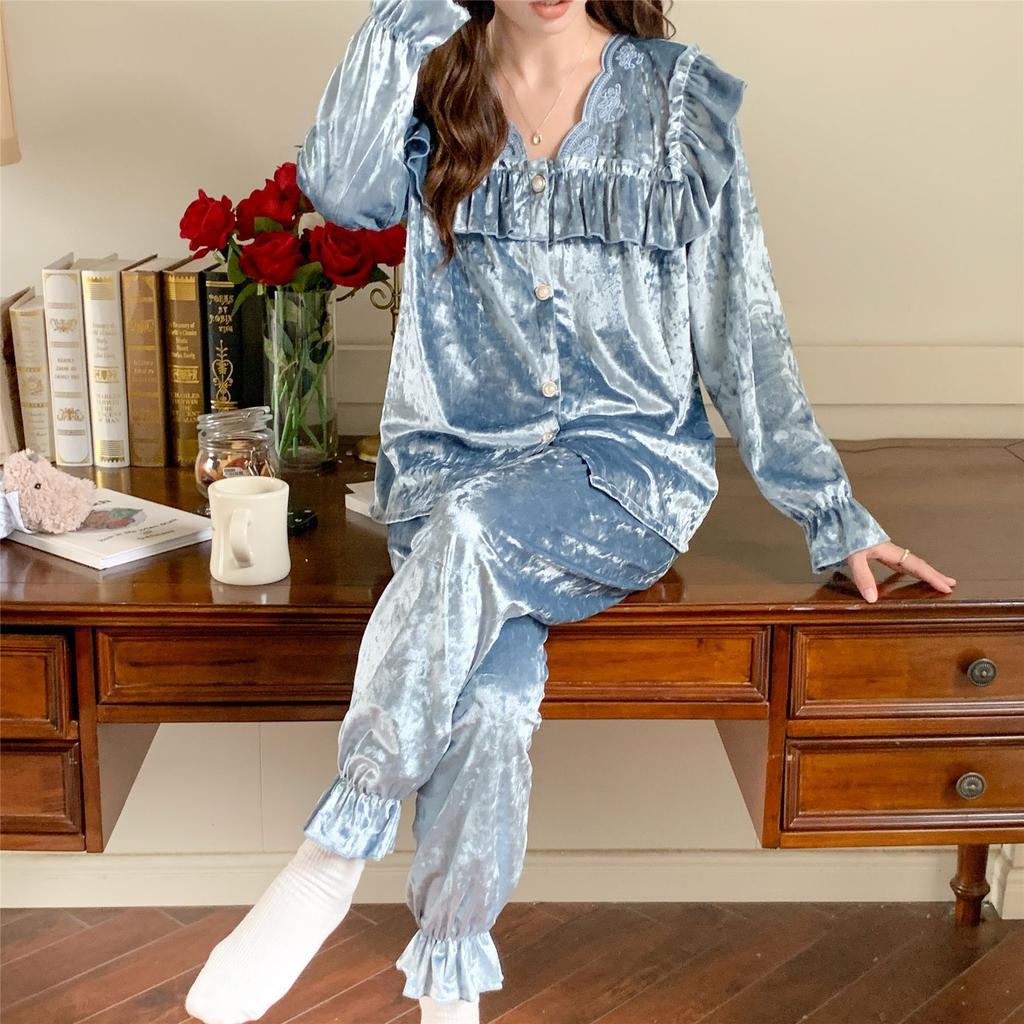 Women Golden Velvet Pajama Set Winter Warm Ruffle Lapel Cardigan Sweet Palace Style Long Sleeve Casual Loungewear Home Sleepwear