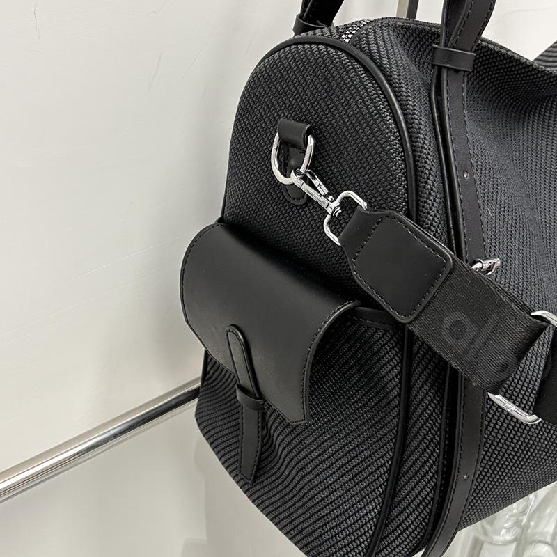 New One Shoulder Crossbody Bag Waterproof, Fashionable, Versatile Women's Bag Handheld Large Capacity Multi Functional Shoulder Bag