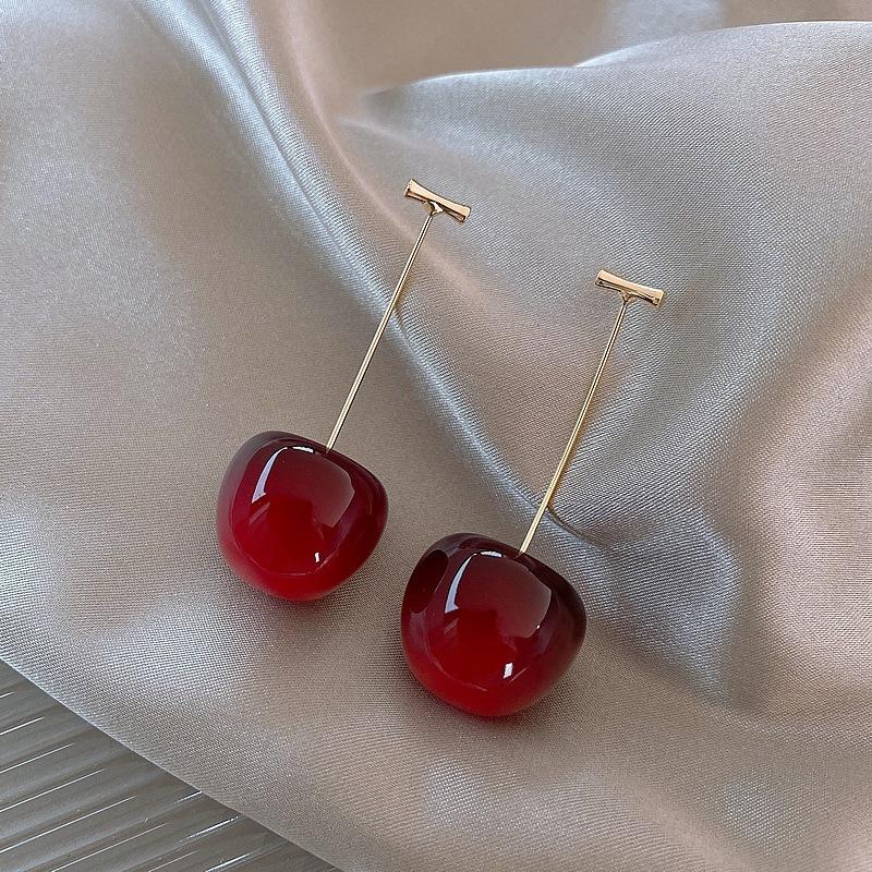 Fresh and sweet red fruit cherry earrings female, temperament versatile personality niche design cherry ears темно-красного