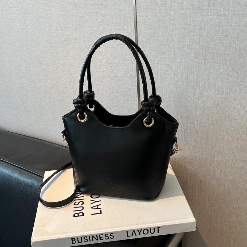 New Simple and Popular Small Bag Women's Summer Versatile Fashion Messenger Bag Casual Portable Bucket Bag