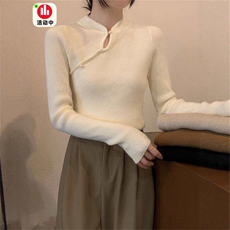 Sweater Bottoming Shirt Women's Semi-turtleneck Pearl Buckle Design Sense Old Money Wind Knitted Sweater Early Autumn Top