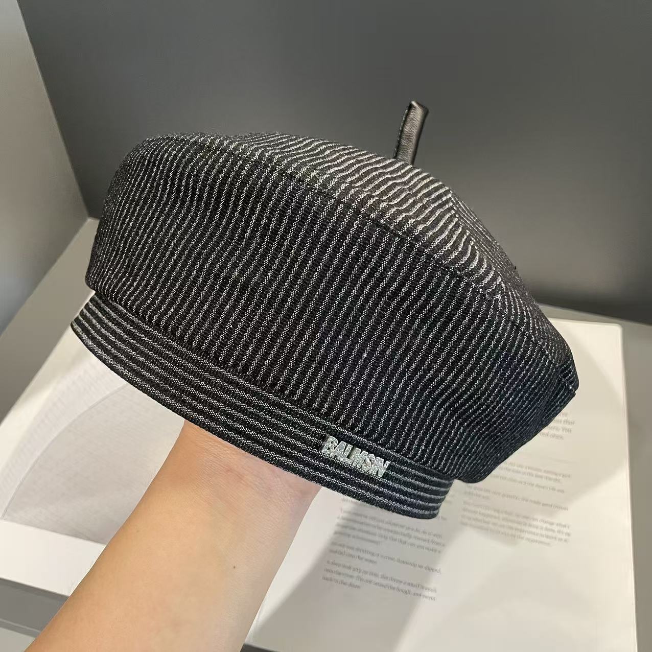 

Берет для женщин на осень и зиму с большим обхватом головы, маленькая восьмиугольная шляпа в гонконгском стиле, нежный темперамент, модная шляпа художника M（56-58cm）