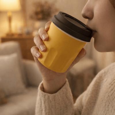 Snídaňový hrnek na mléko 350ML Kapesní hrnek na kávu Neprosakující Keramický Mini hrnek na vodu s víčkem Cestovní hrnek Kancelářský