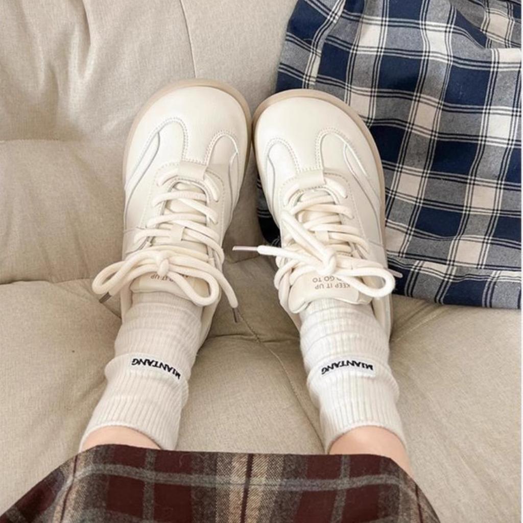 2025 New Summer White Retro Fashion Versatile Flat-bottomed German Training Shoes Women's Lightweight Soft-soled Forrest Gump Sports Shoes