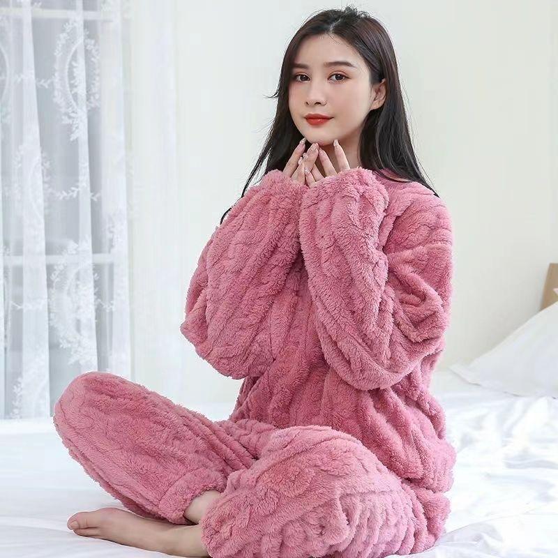 

Пижамный комплект из кораллового флиса, женские комплекты для йоги, теплый ветрозащитный жаккардовый комплект, зимний толстый мягкий флис, женский, для пар, повседневный, утепленный One Size розовый