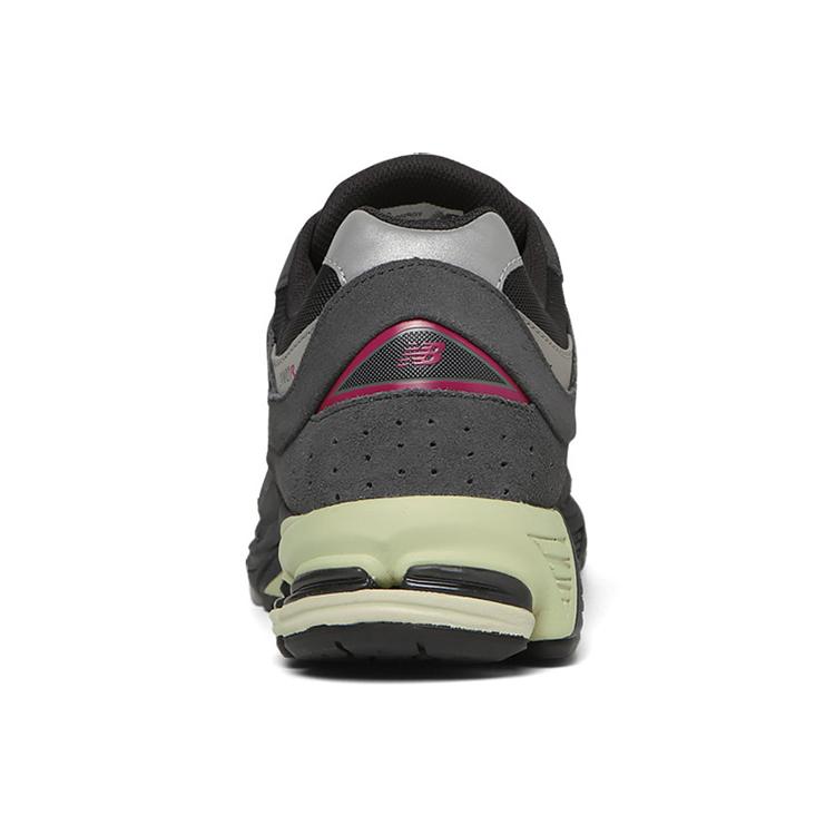 New New Balance 2002R Black Grey M2002RGV