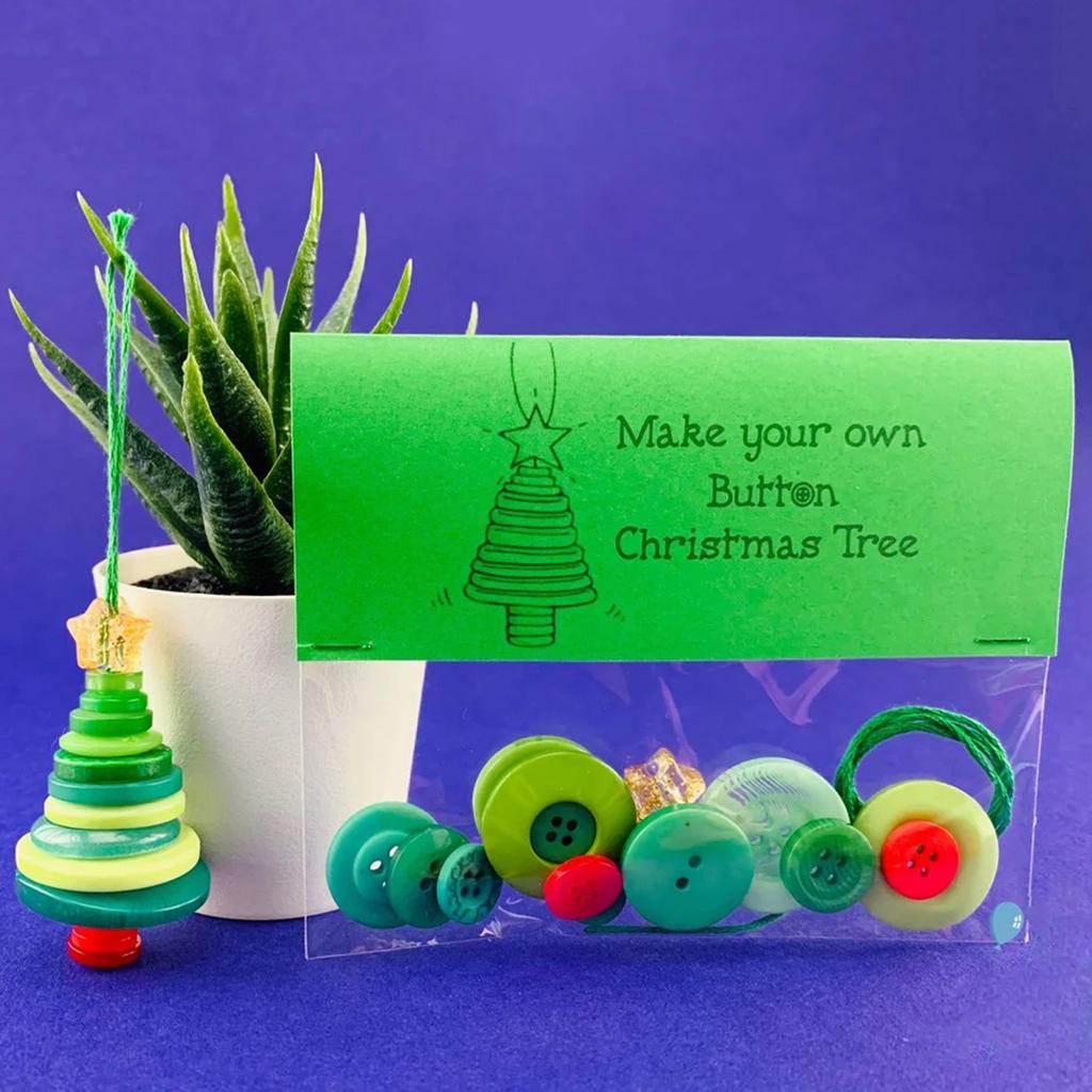 Fun Christmas Button Making Set Reusable Small Xmas Hanging Ornament Creative Button Decorations for Holiday Stocking Filler