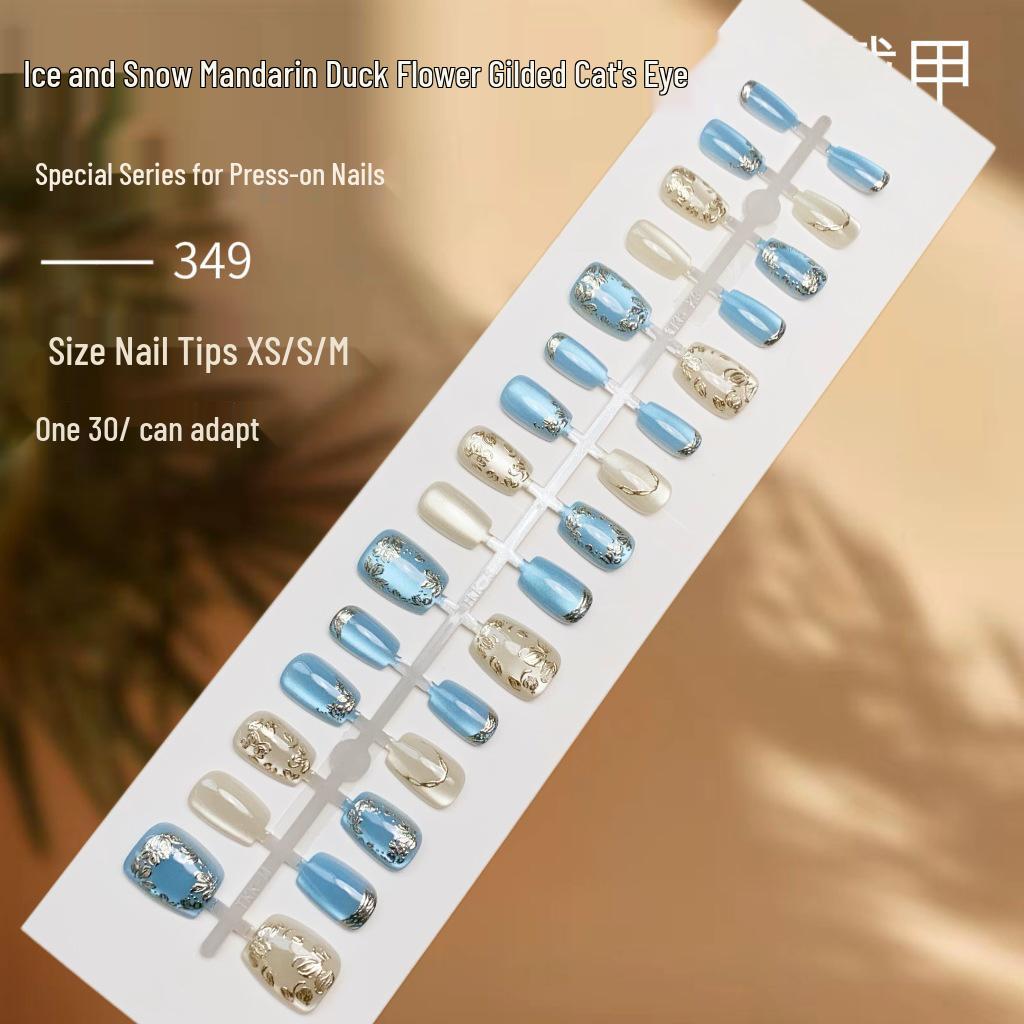 

Exquisite Ice and Snow Cat Eye Nail Art - Fresh and Elegant Fake Nails