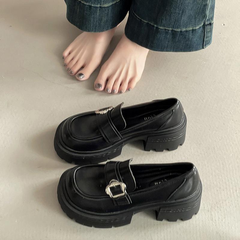 Versatile shallow loafers round head single shoes autumn and winter fashionable and comfortable simple leather buckle Versatile thick heel high he