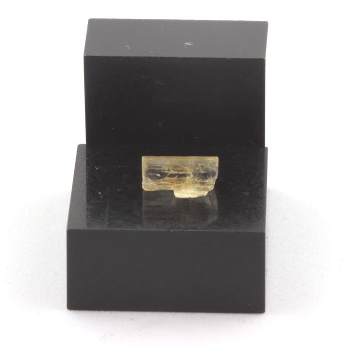 Pierres et Minéraux. Scapolite. 1.09 ct. Mpwapwa District, Dodoma Region, Tanzanie.