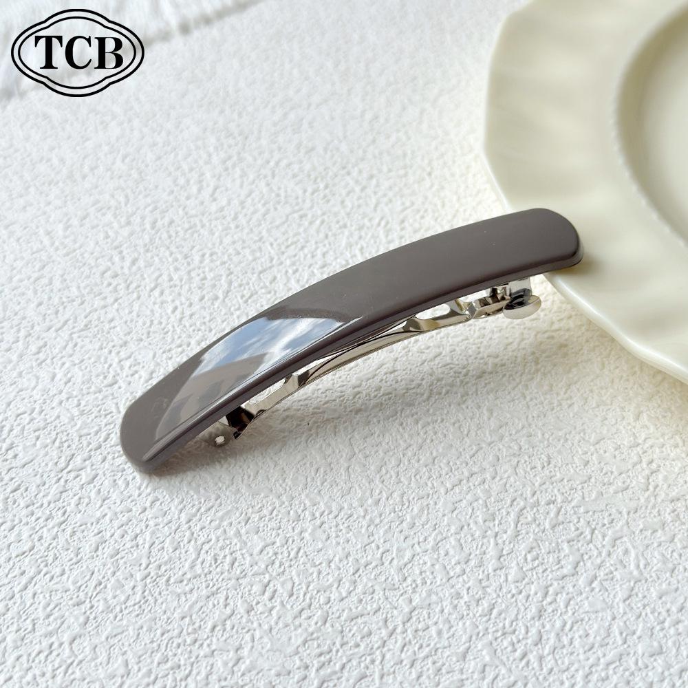 Minimalist Leopard Print Square Hair Clip: Shiny Spring Clip for Women's Half-Up Styles