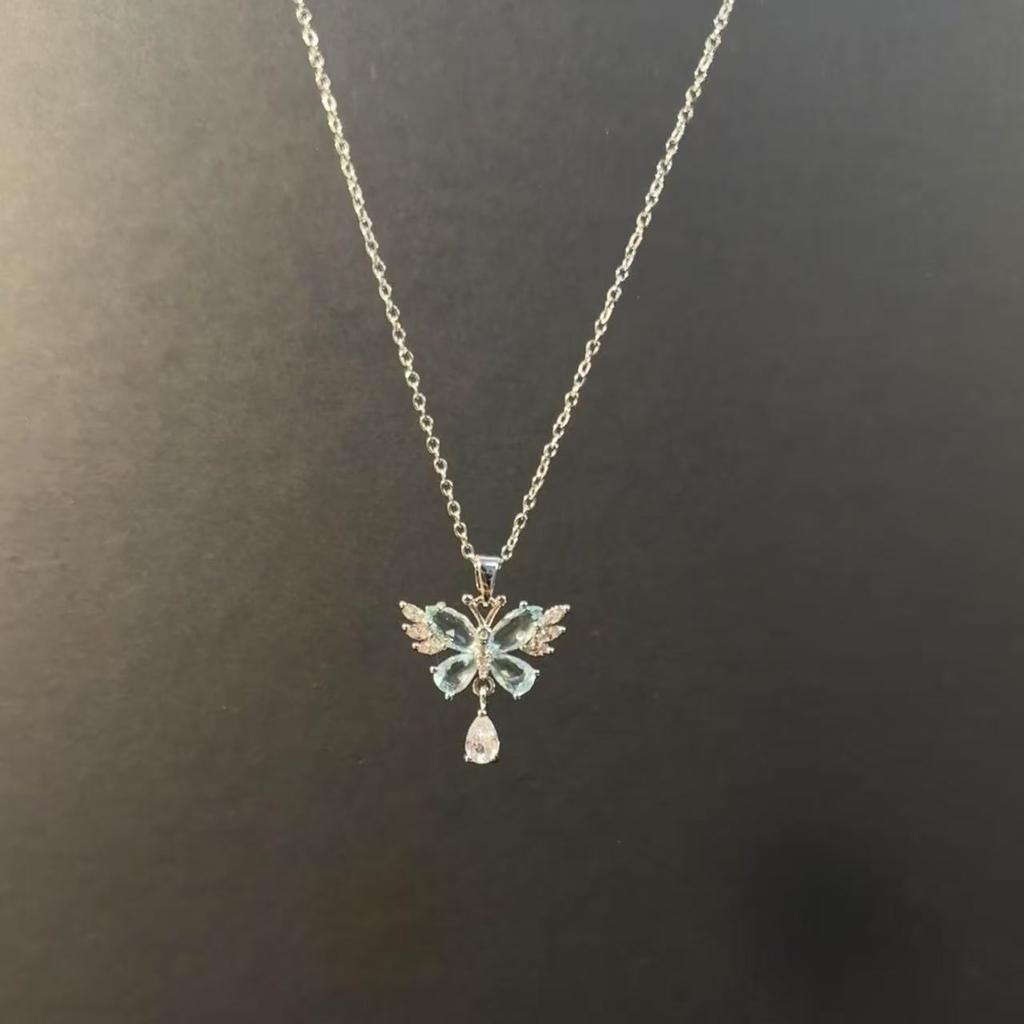 Vintage The Cerulean Dreamwing Ice Blue Butterfly Necklace Niche Versatile Clavicle Chain