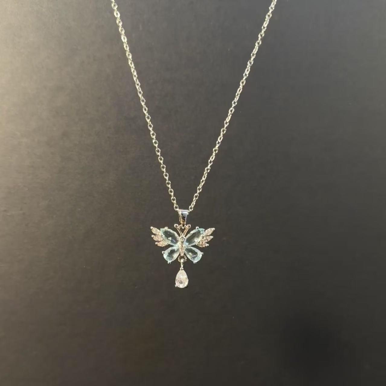 Винтажное ожерелье-цепочка на ключицы  Лазурный Крыло Мечты  Ледяно-голубая Бабочка Нишевое Универсальное