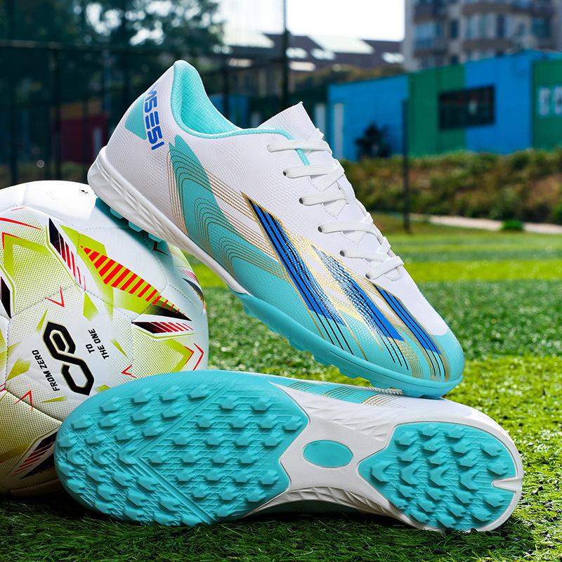 Indoor Football Shoes Nailed New Models, Good Price, Junior High School Adult Youth Football Shoes, Men and Women Foreign Ministers Low Top
