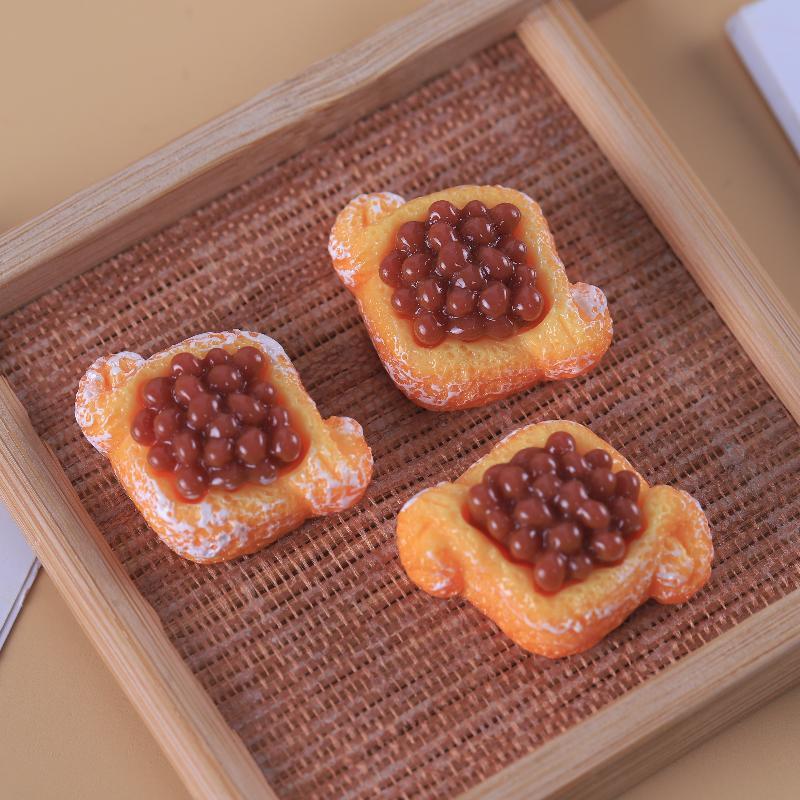 

Игровой набор «Сделай сам» для миниатюрной еды: Украшения для торта и булочки из смолы 2.0cm x 2.5cm