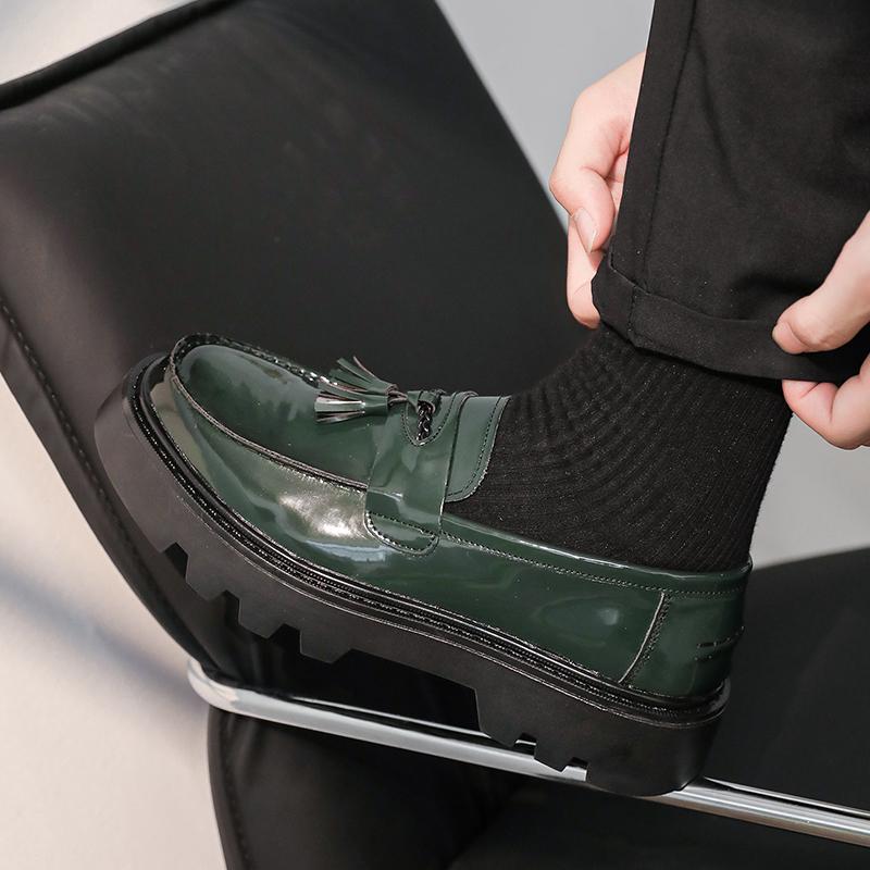 Brand Outdoor Thick Soled Design Men Leather Moccasins Mens Tassel Loafers Shoes Vintage Slip-on Casual Men Social Dress Shoes