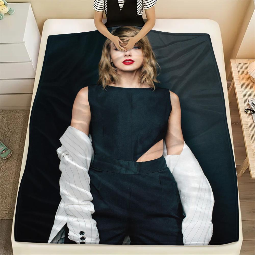 

1PC Taylor Print Flannel Blanket, High quality All Seasons, Home Decor, Warmth and Comfort, Perfect for Christmas Gifts 80cm x 120cm