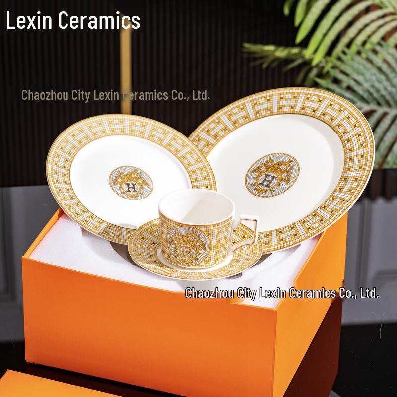 Europäisches Knochenporzellan Geschirrset: Keramiktassen & Untertassen, Kreative Obst-, Speise- & Steakteller