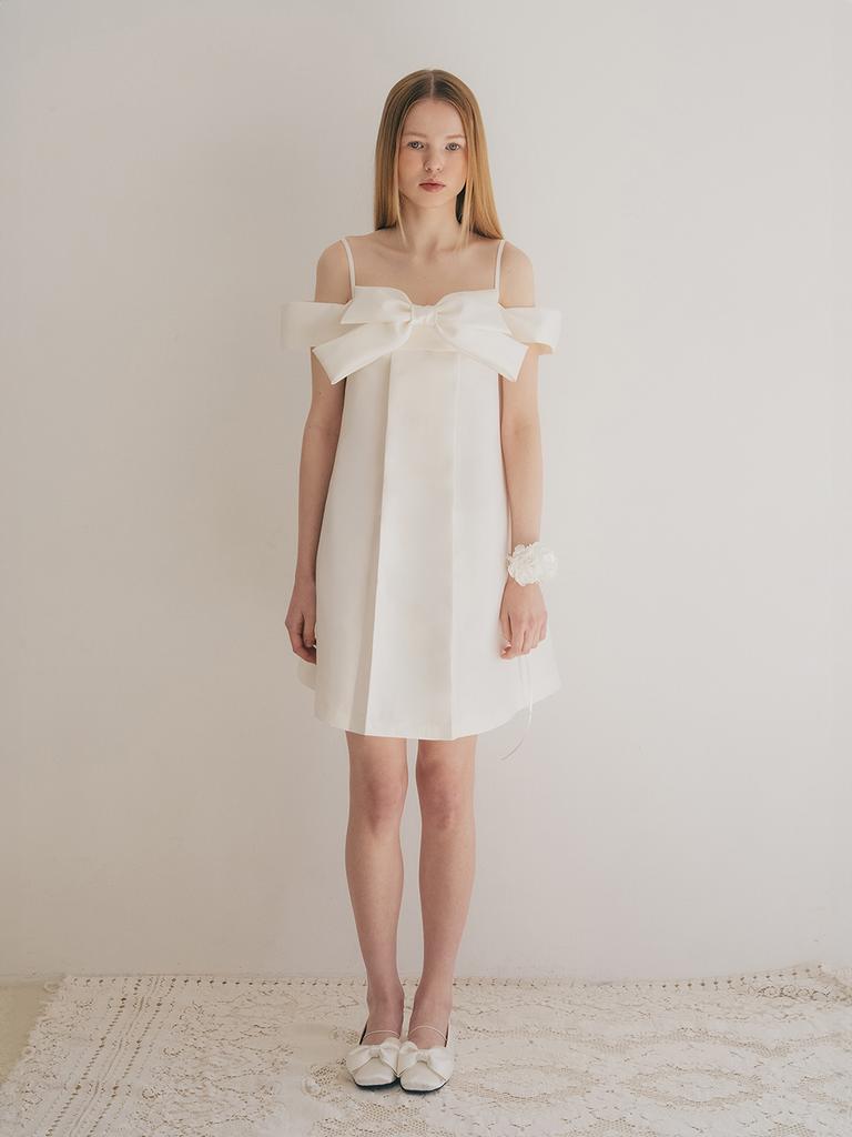 Ganiesong Bridal Off-Shoulder Tail Mini Dress_Ivory
