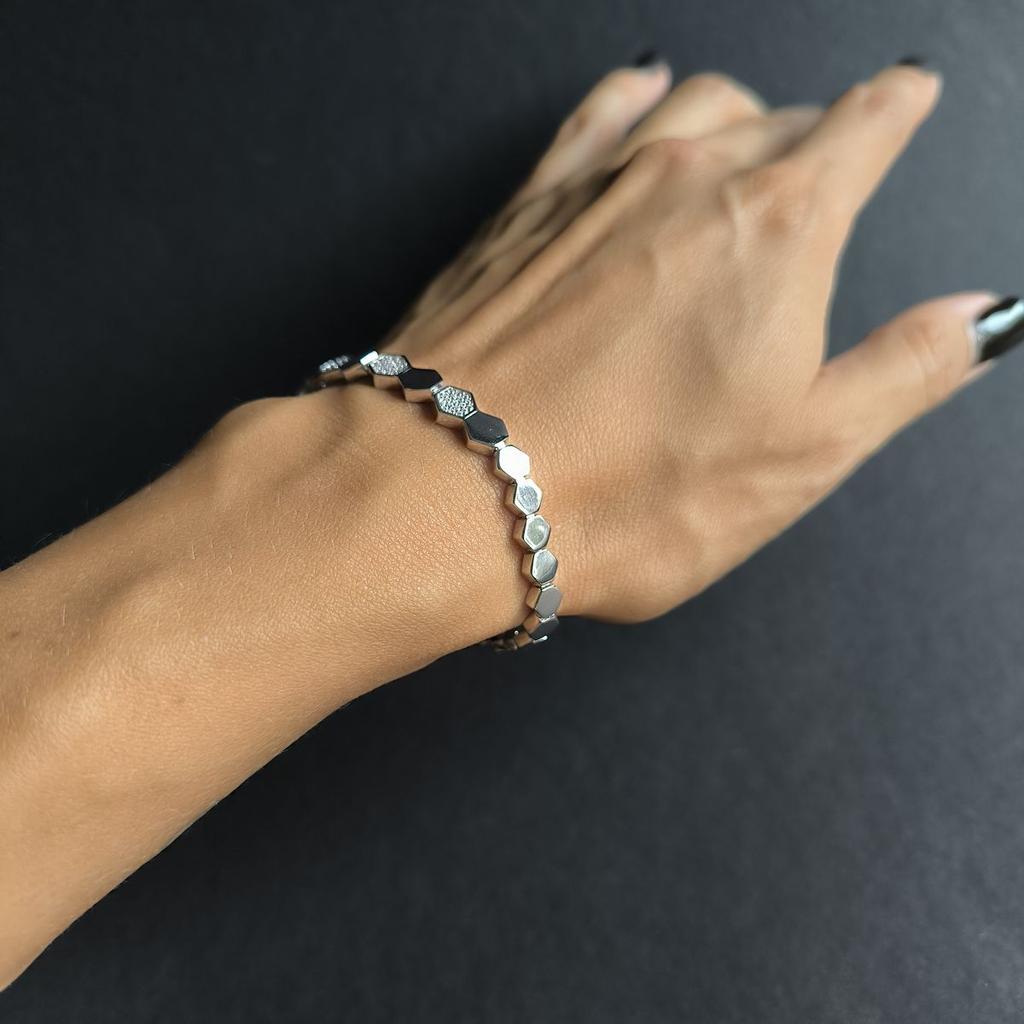 Silver Bracelet with Cubic Zirconia, Item Weight 12.09 G (2191803)