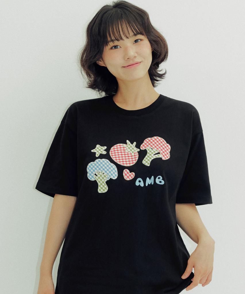 AMBLER Tomato Broccoli Duo Patch Check Patch Short Sleeve T-Shirt As1224 (Black)