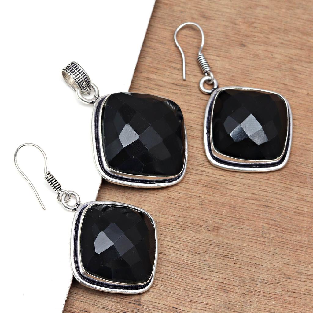 Black Spinal  Pendant Gemstone Jewelry Handicraft Valentine'Day Gold