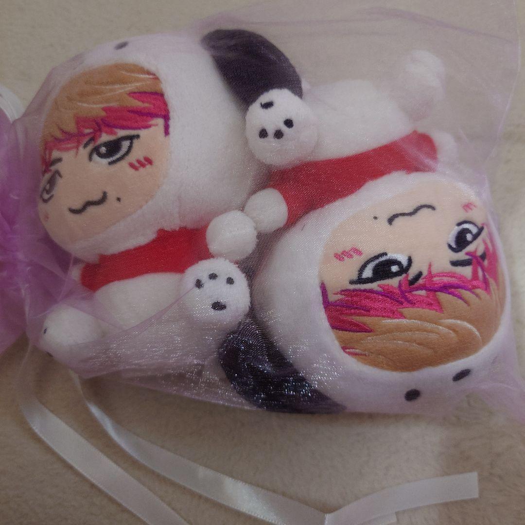 FANTASTICS Pochacco World 2 bodies