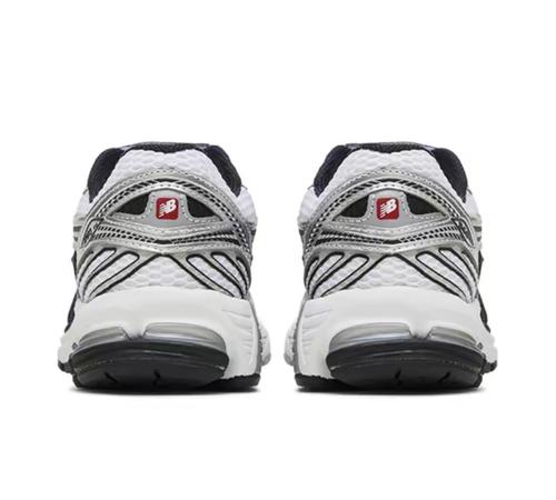 New Balance 860V2 Black White Silver ML860XD Unisex