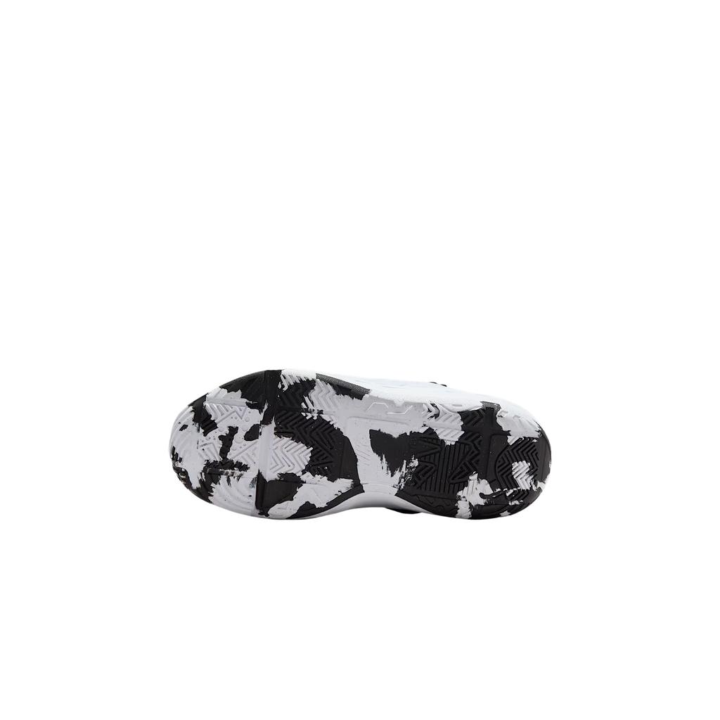 Nike Team Hustle D12 PS Bílé Černé Dětské Tenisky HF6280-101