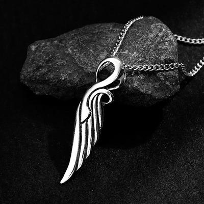 European-American Retro Men's Feather Pendant Necklace