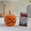 62KD Handmade Knitted Pumpkin Head with Positive Message Cards Halloween Festivals Crochet Pumpkin Dolls Ornament for Gifting
