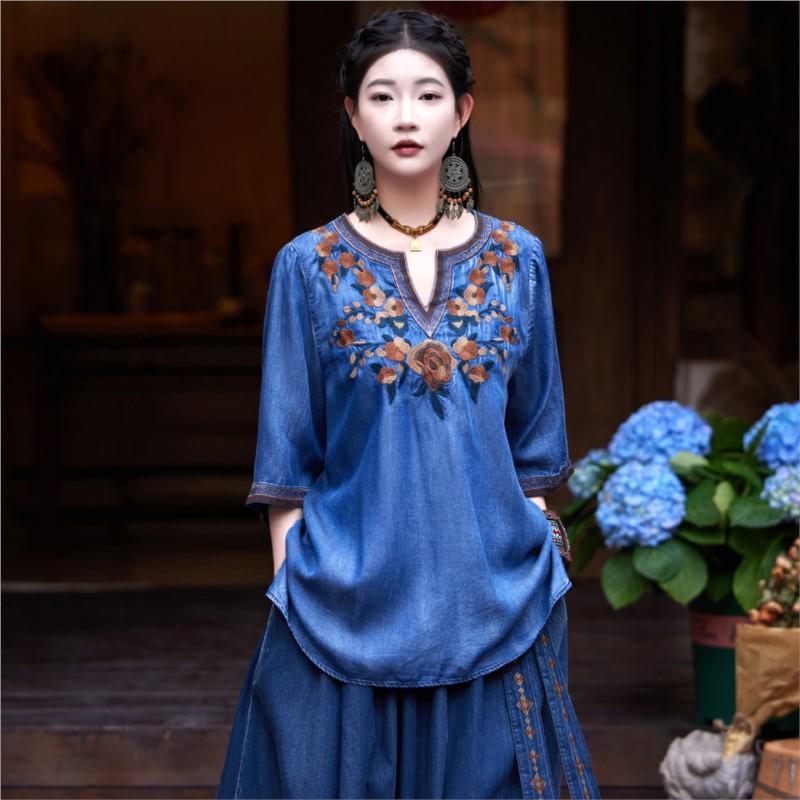 Johnature Woman Spring Embroidery Half Sleeve V-Neck Retro T-Shirt Personality Casual Vintage Style Loose T-Shirt
