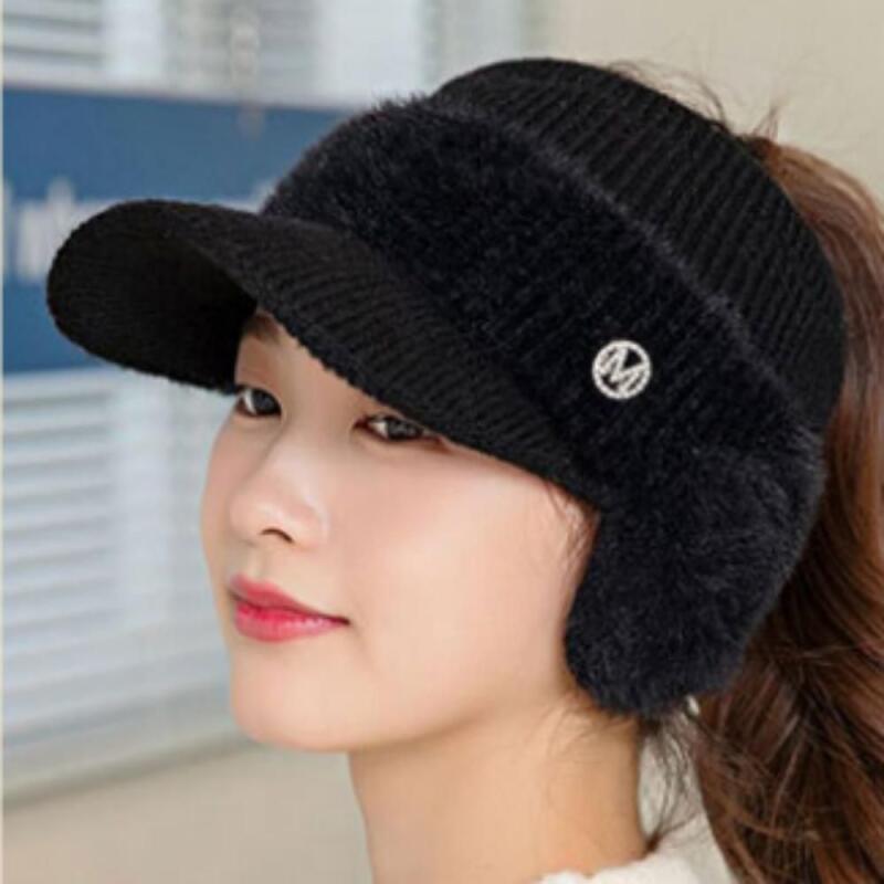 

Winter Golf Field Look Golji Short Brim Fur Earmuff Hat beige