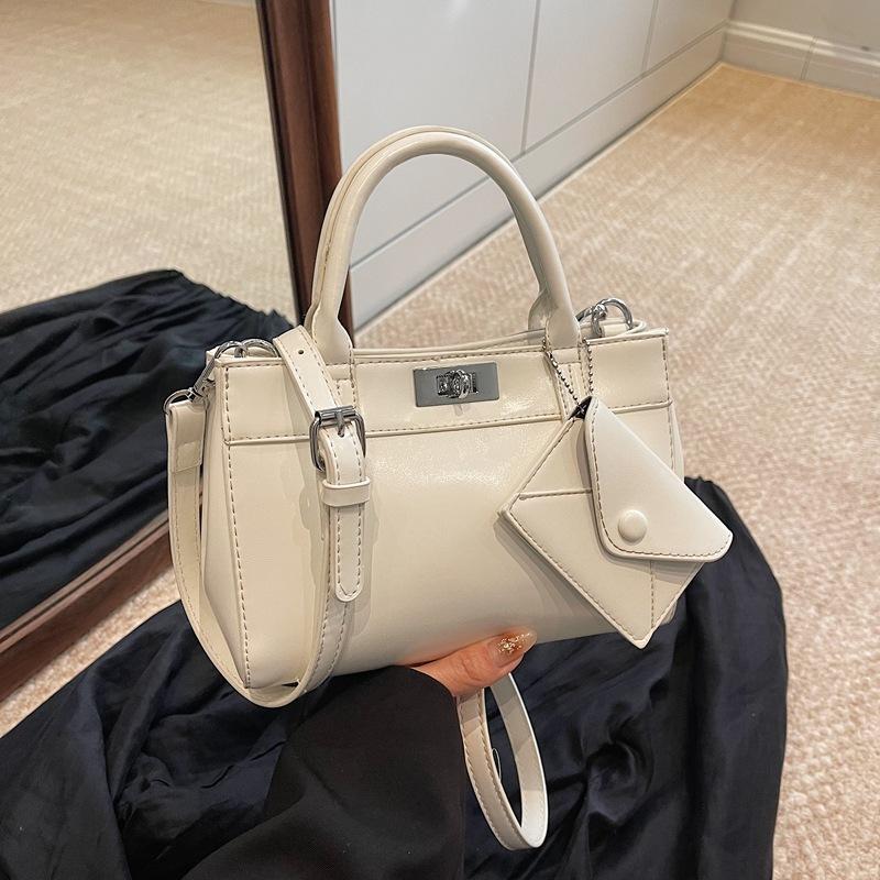 

Сумка премиум-класса нишевая женская 2025 новая весна и лето универсальная сумка-мессенджер популярная сумочка сумка-ведро