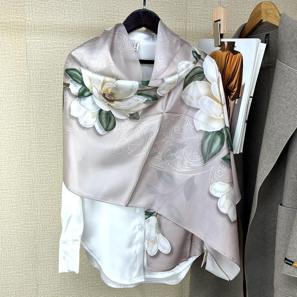 Guofeng Lotus Bean Paste Powder Silk Scarf Women'S Spring And Autumn High-End Mulberry Silk Long Scarf For Elders