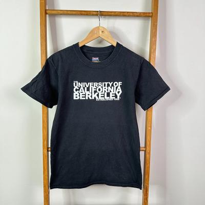 Oberteile – T-Shirts