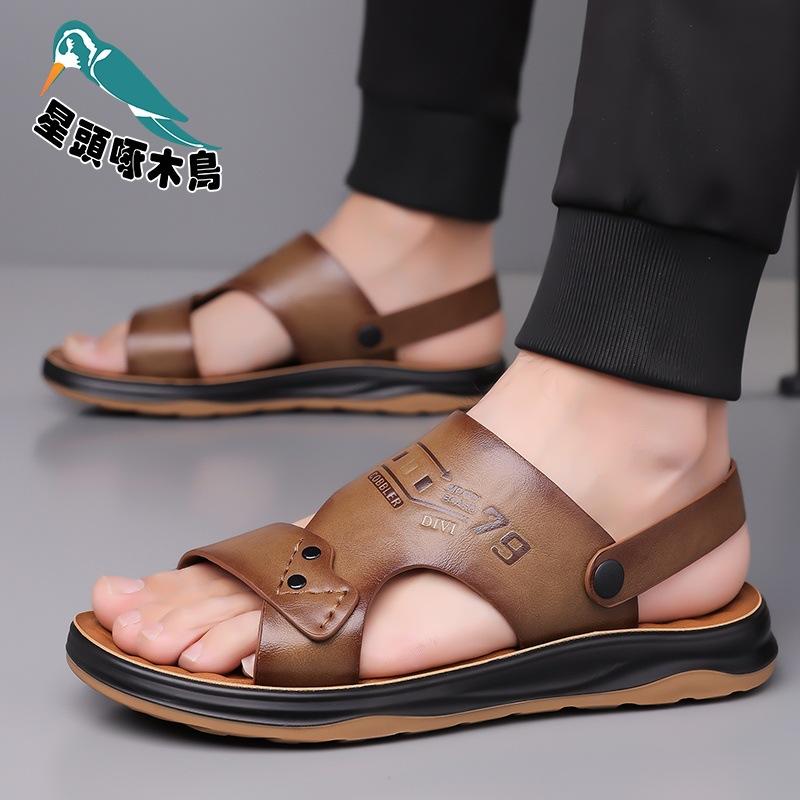 2025 new sandals men's summer wear dad middle-aged and elderly dual-purpose cool slippers breathable sandals