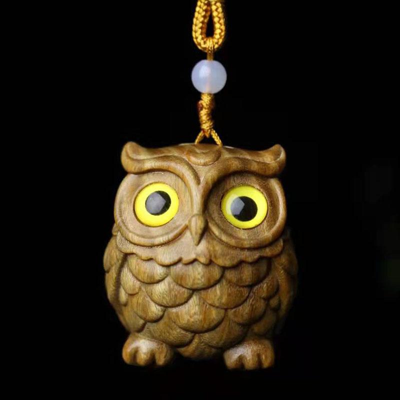 Vintage Owl Hanging Decoration Green Sandalwood Mobile Keychain Pendant Statue Courtyard Balcony Wind Chime Home Deco