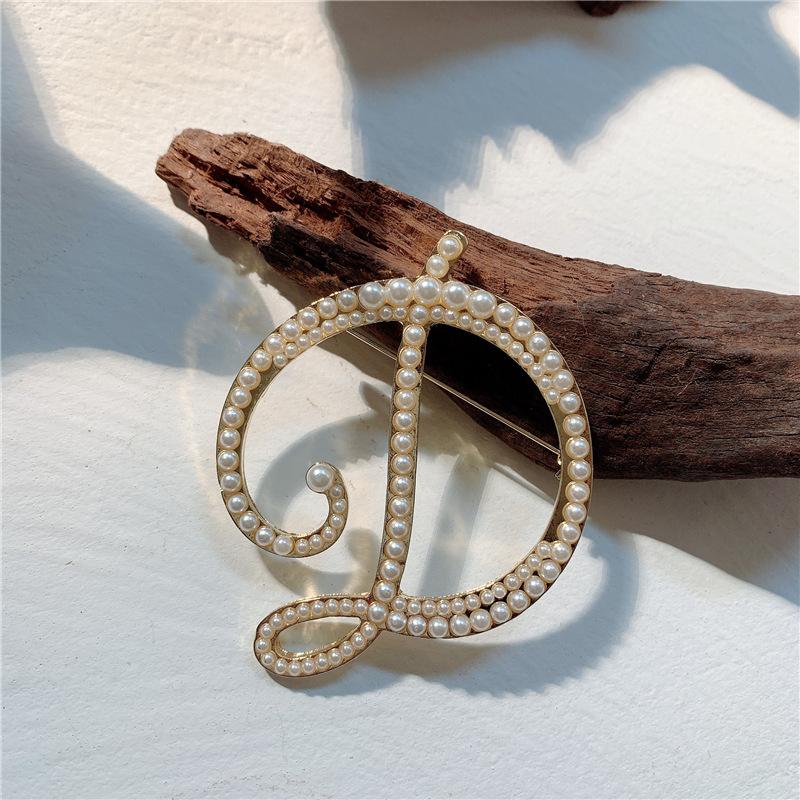 

2020 Корейская Мода Винтажные Броши-Булавки с Жемчугом и Буквами Металл Золотой Цвет Женский Свитер Костюм Брошь Вечеринка Ювелирные Аксессуары