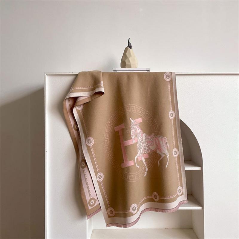 Winter versatile thickened imitation cashmere office air-conditioned room shawl with high-end trendy scarf women's senior sense