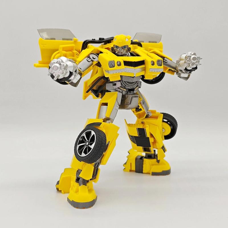 Baiwei Tw-1032 Yellow transformable car 2 In 1 Car To Robot Alloy Model Detailed Action Figures Boy Plastic Toy Desktop Ornament