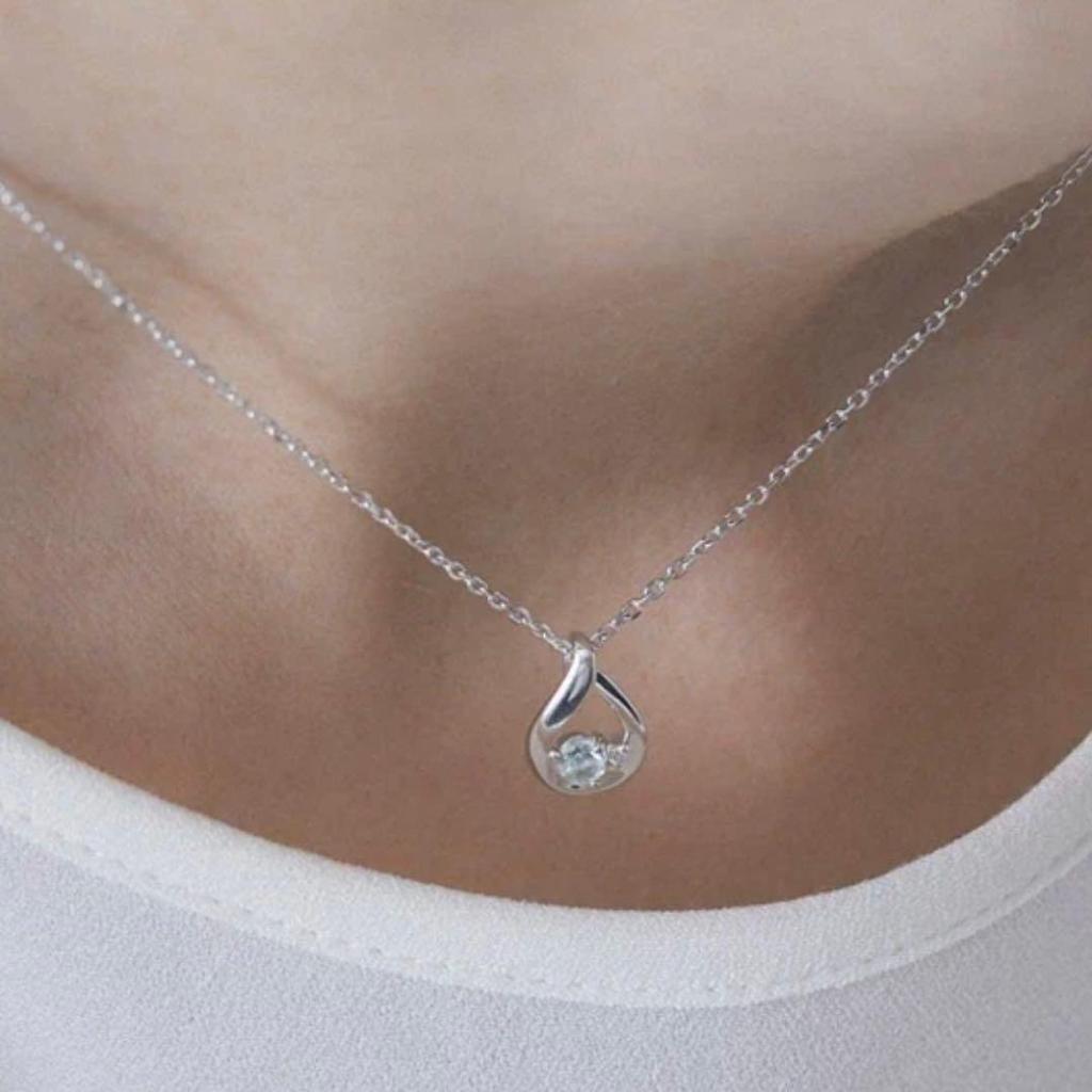 Used [4] Eternal silver necklace